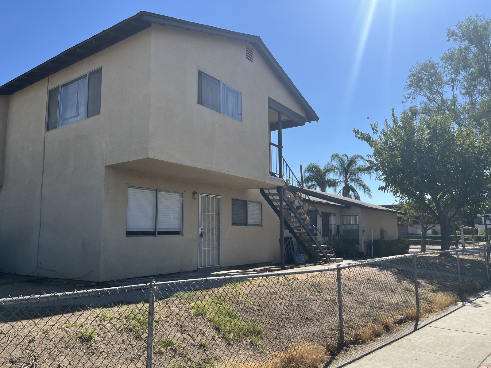 702 E MISSION AVE., ESCONDIDO, CA 92025
