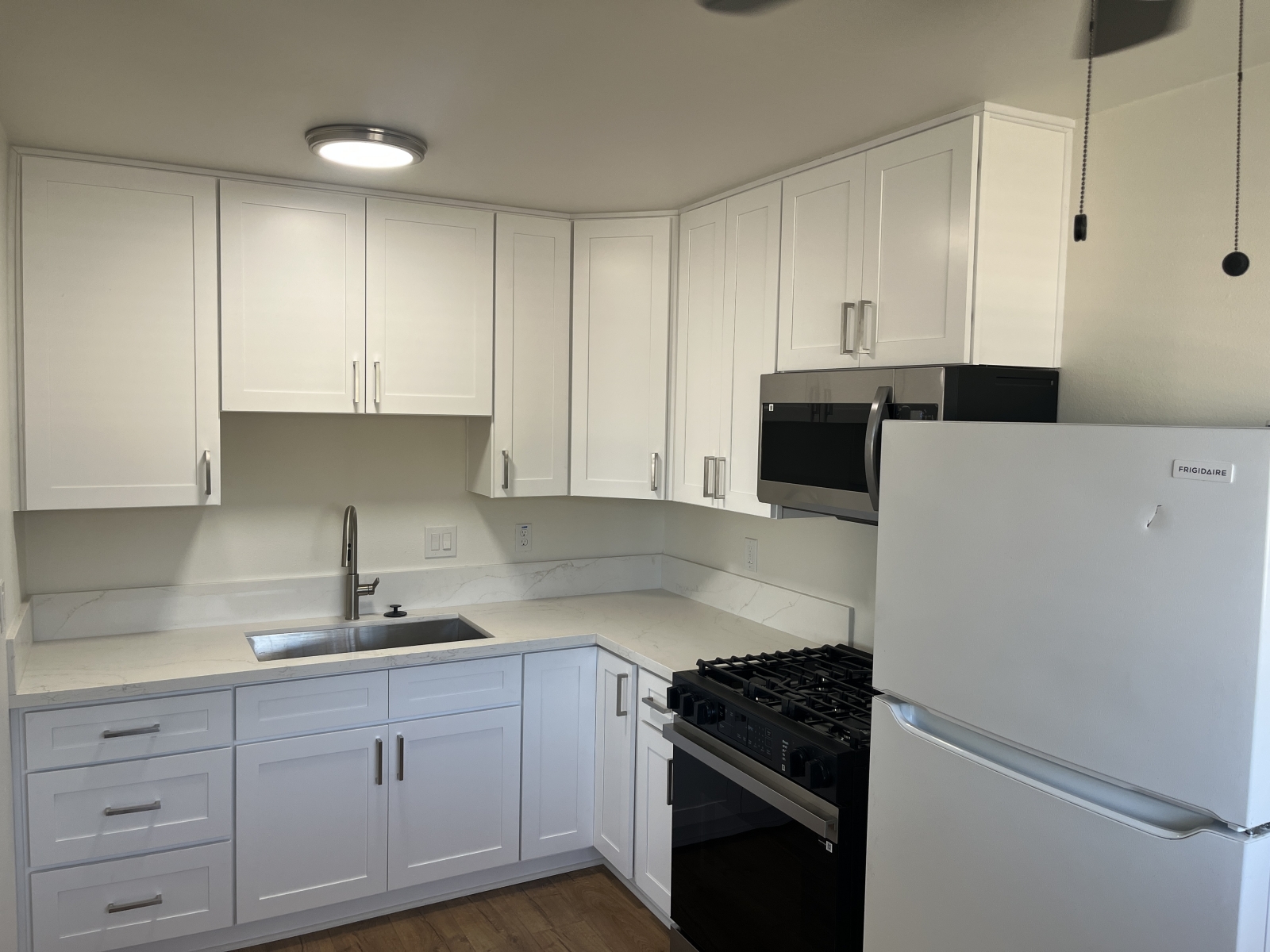702 E Mission Ave., Escondido, CA 92025 702 E Mission Ave., Escondido, CA 92025