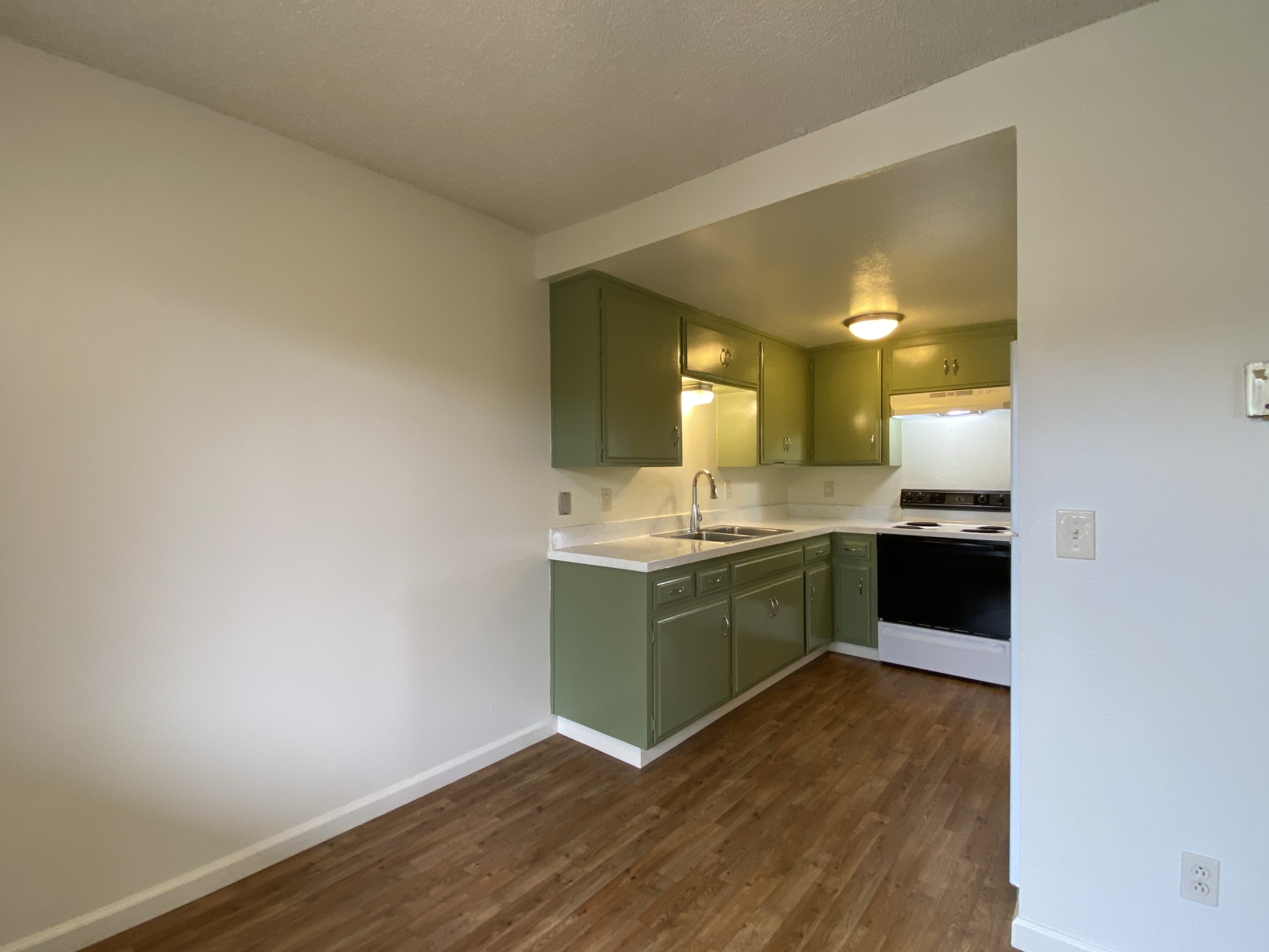 1025 Meadowlake Drive , Vista, CA 92084 1025 Meadowlake Drive , Vista, CA 92084