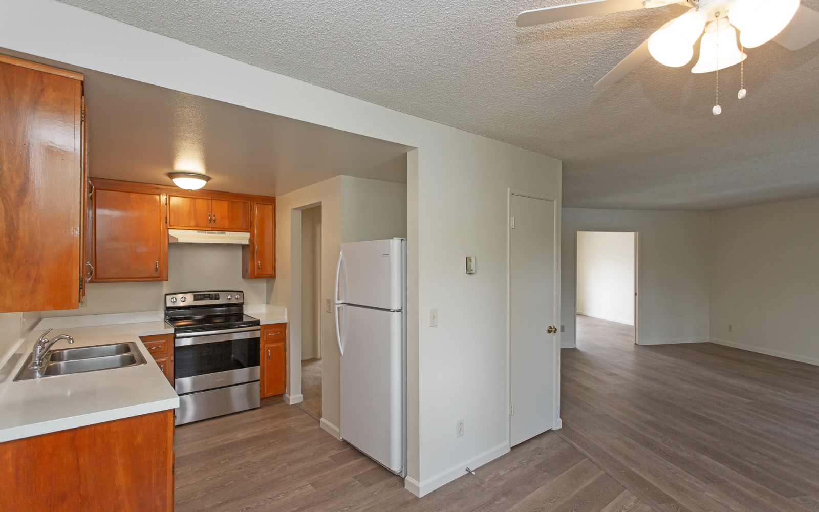 1025 Meadowlake Drive , Vista, CA 92084 1025 Meadowlake Drive , Vista, CA 92084