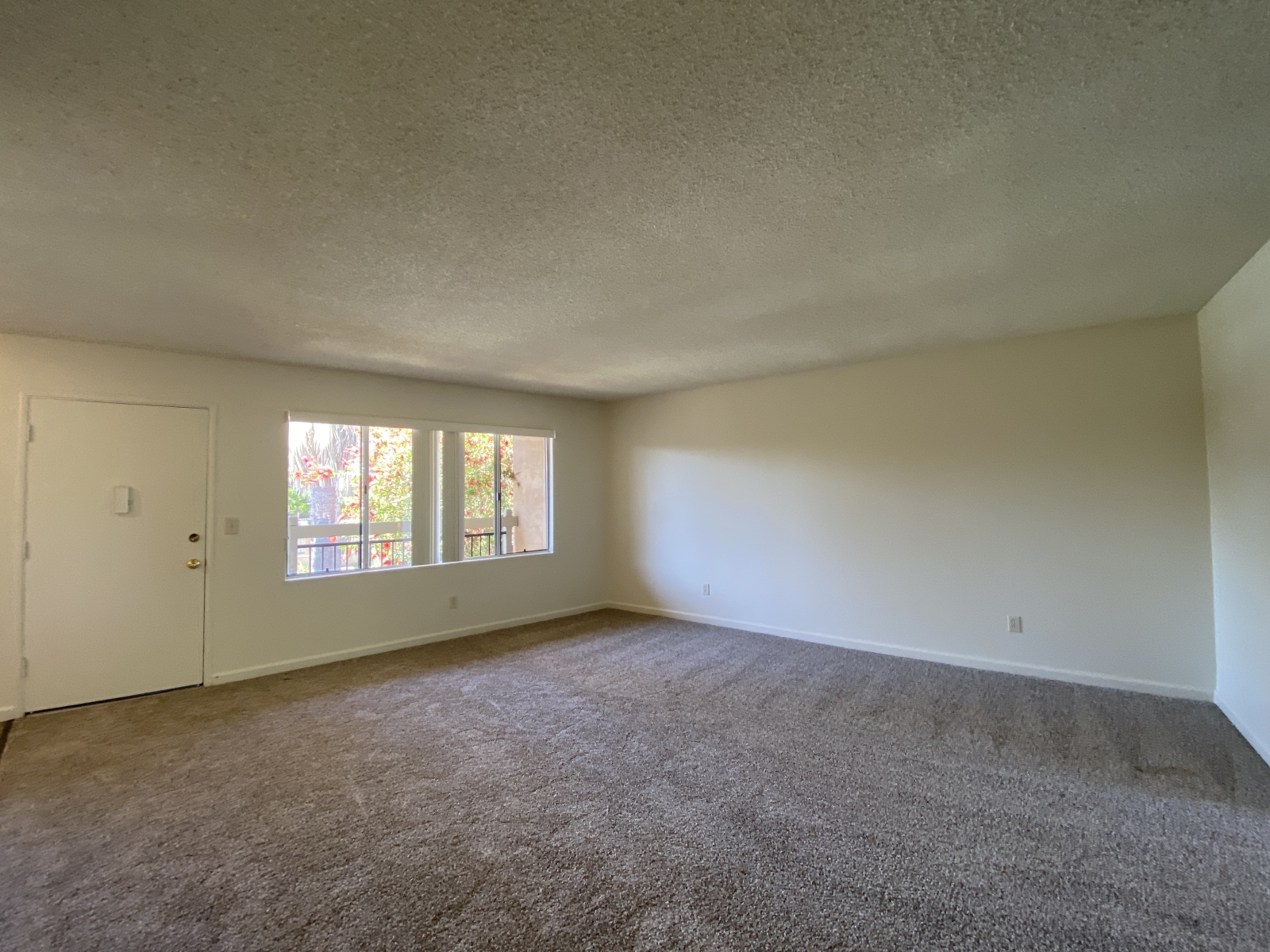 1025 Meadowlake Drive , Vista, CA 92084 1025 Meadowlake Drive , Vista, CA 92084