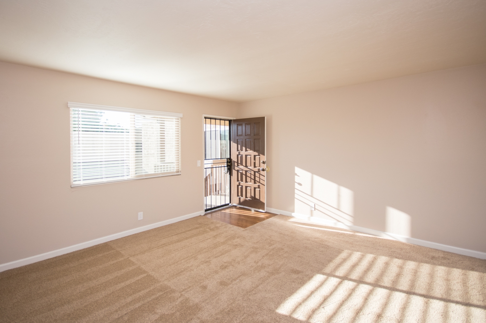 1031 Palm Ave, Carlsbad, CA 92008 1031 Palm Ave, Carlsbad, CA 92008