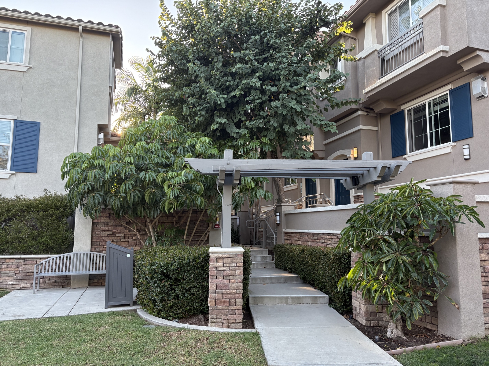 1043 LORETTA LANE , CARLSBAD, CA 92008