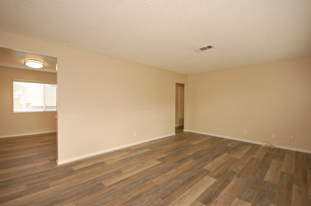 1050- 1060 Chinquapin Ave, Carlsbad, CA 92008 1050- 1060 Chinquapin Ave, Carlsbad, CA 92008