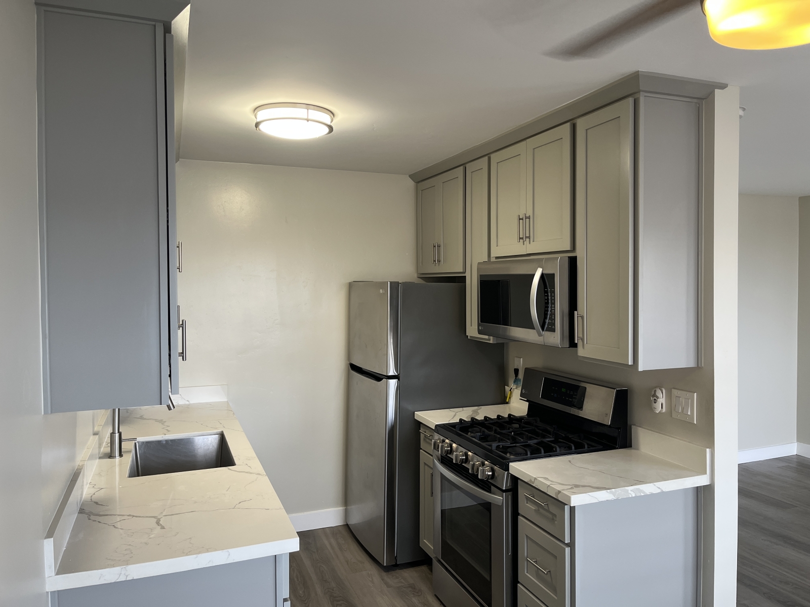137 Maple Ave, Carlsbad, CA 92008 137 Maple Ave, Carlsbad, CA 92008