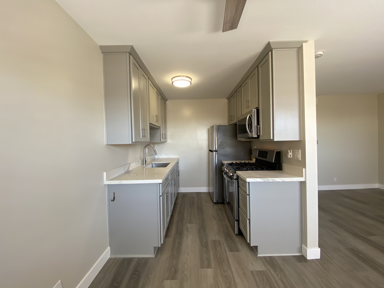 137 Maple Ave, Carlsbad, CA 92008 137 Maple Ave, Carlsbad, CA 92008