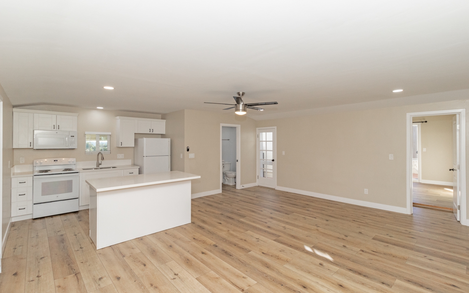 1843 BONAIR #B, VISTA, CA 92084
