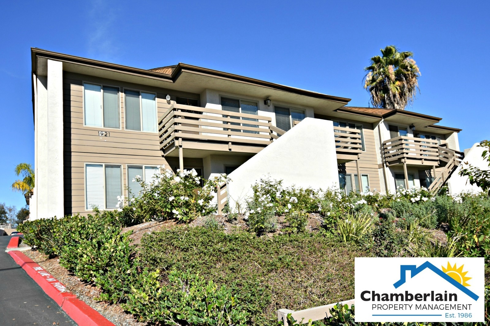 1921 West Drive, Vista, CA 92083 1921 West Drive, Vista, CA 92083