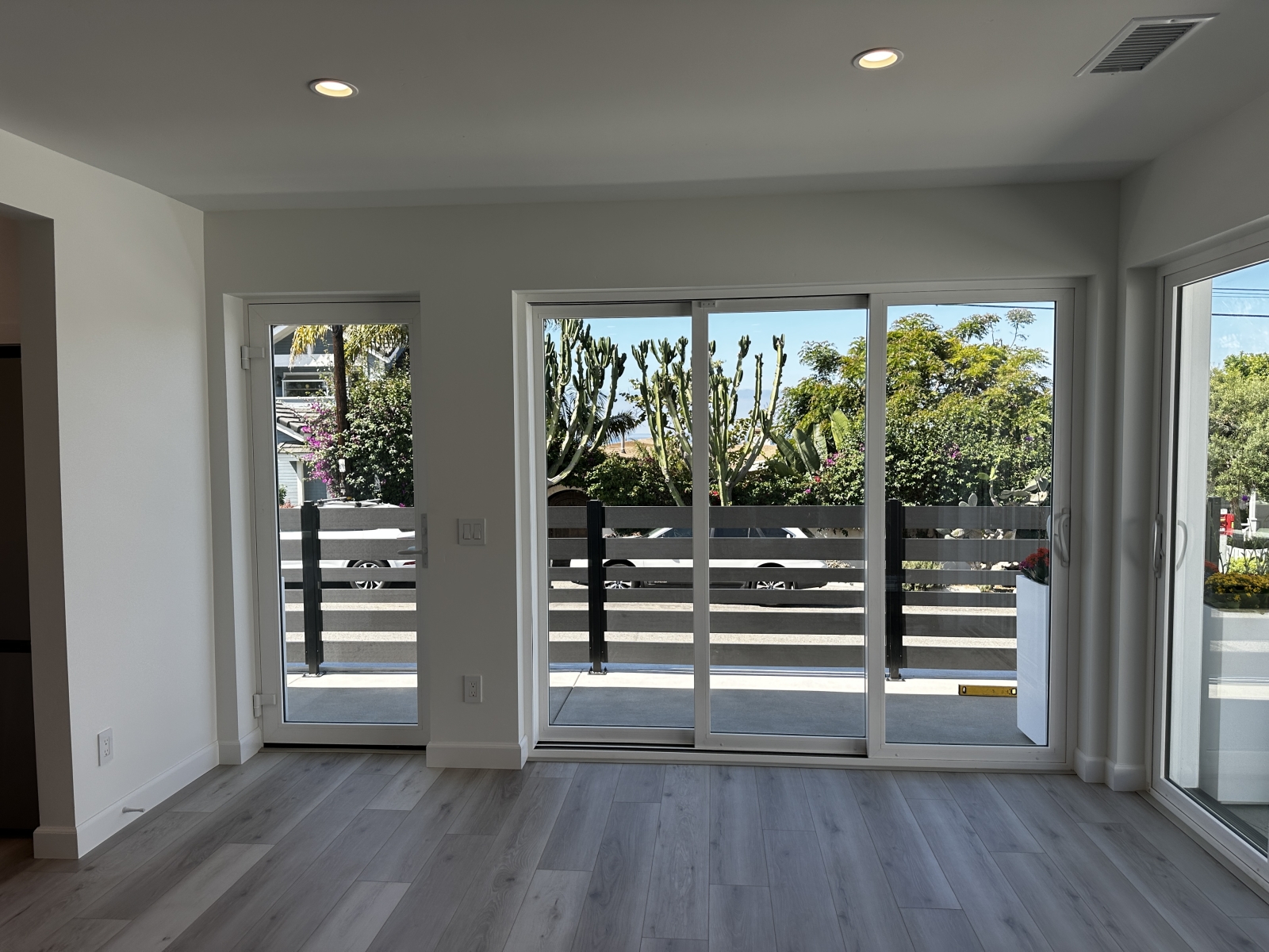 2063 EDINBURG AVE, CARDIFF, CA 92007