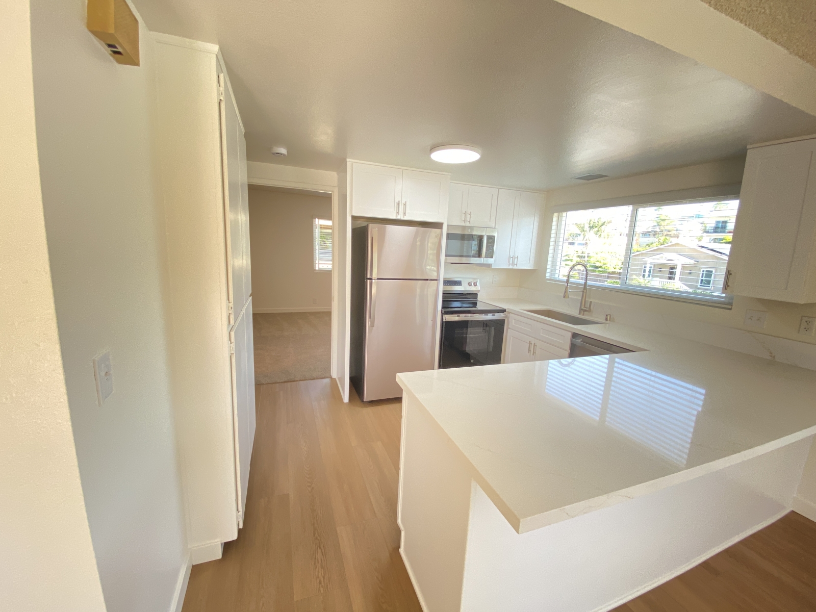 2220 Manchester , Cardiff By The S, CA 92007