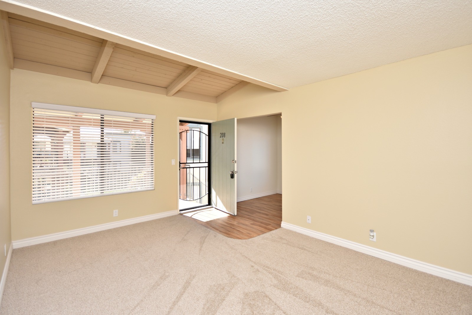 2330 Paseo de Laura, Oceanside, CA 92056 2330 Paseo de Laura, Oceanside, CA 92056
