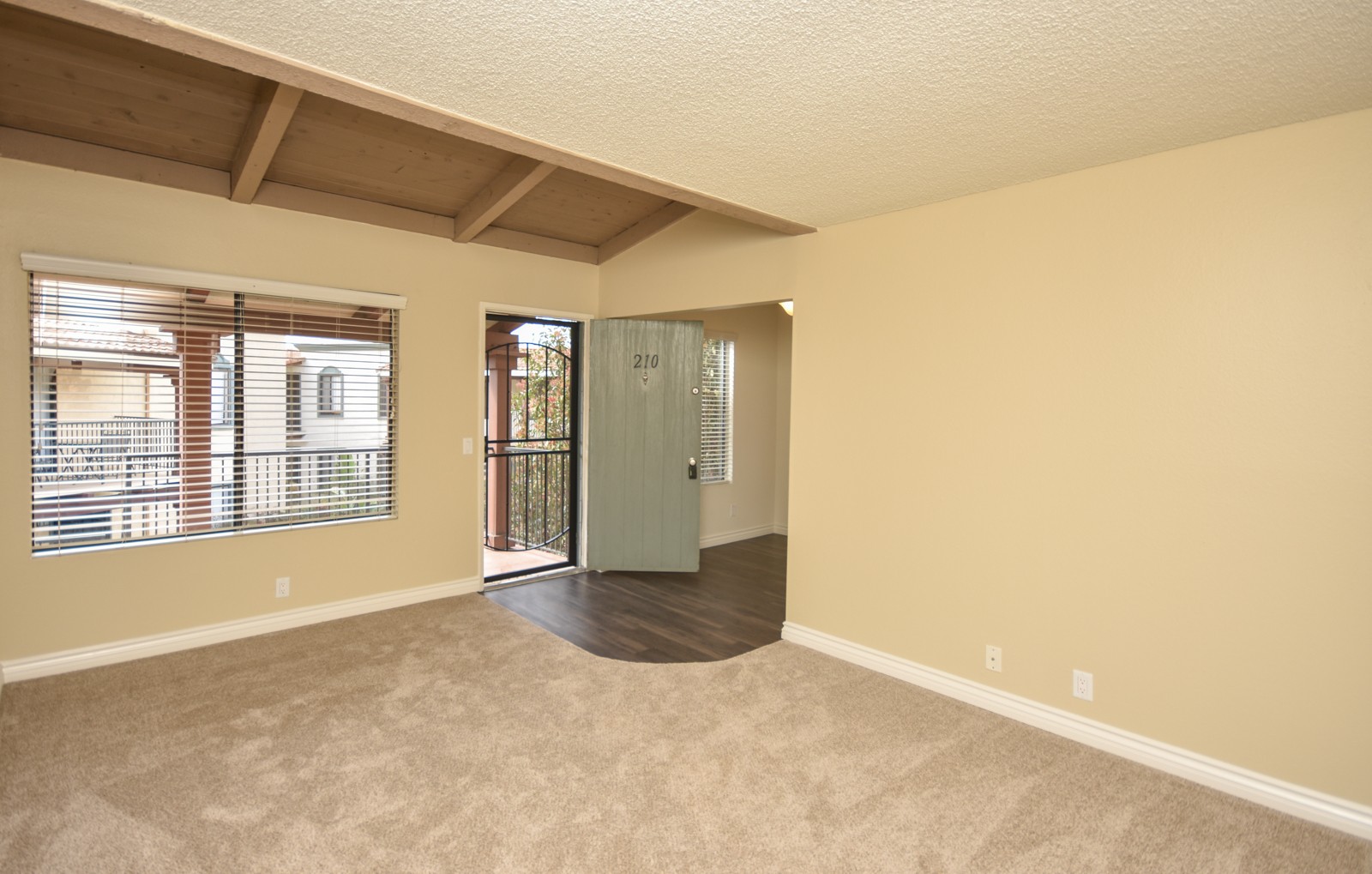 2330 Paseo de Laura, Oceanside, CA 92056 2330 Paseo de Laura, Oceanside, CA 92056