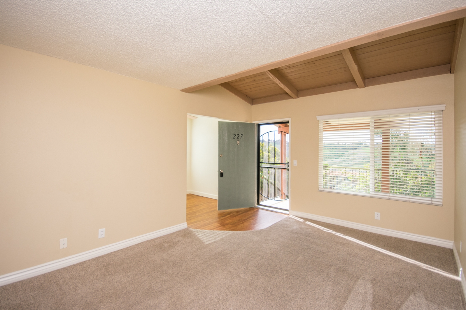 2330 Paseo de Laura, Oceanside, CA 92056