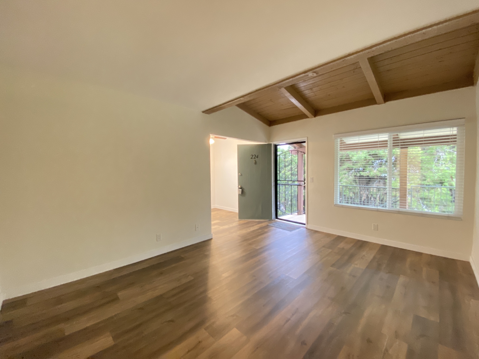 2330 Paseo de Laura, Oceanside, CA 92056
