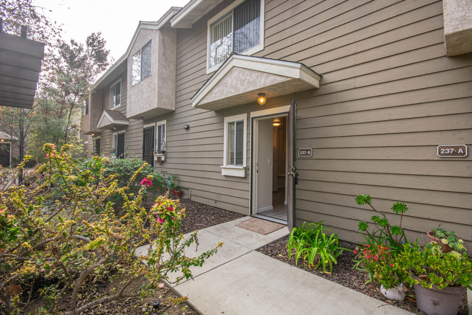 237239 Tamarack Ave, Carlsbad, CA 92008 Chamberlain Property Management