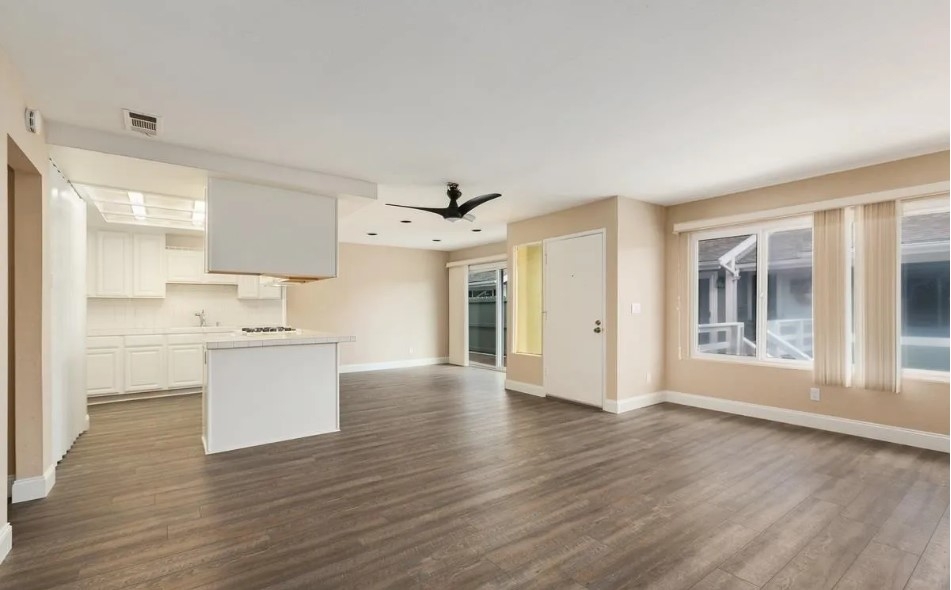 2535 JEFFERSON STREET #8, CARLSBAD, CA 92008