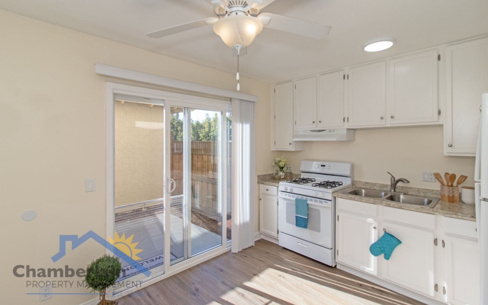 2541 Jefferson St, Carlsbad, CA 92008