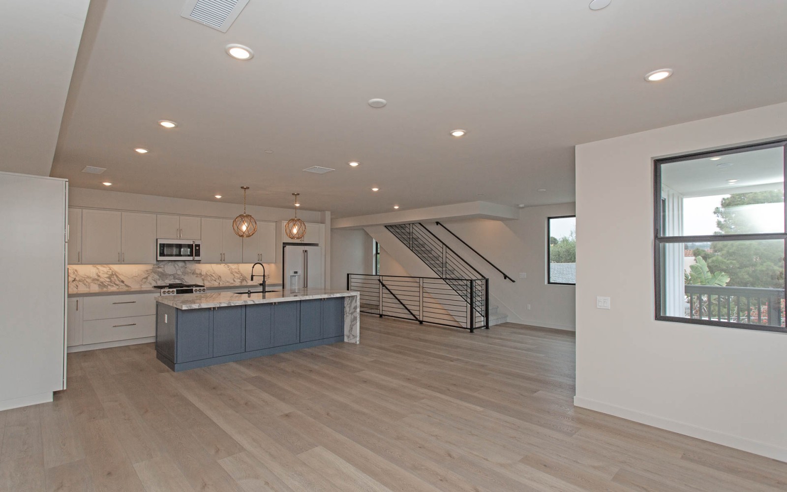 314 HEMLOCK , CARLSBAD, CA 92008
