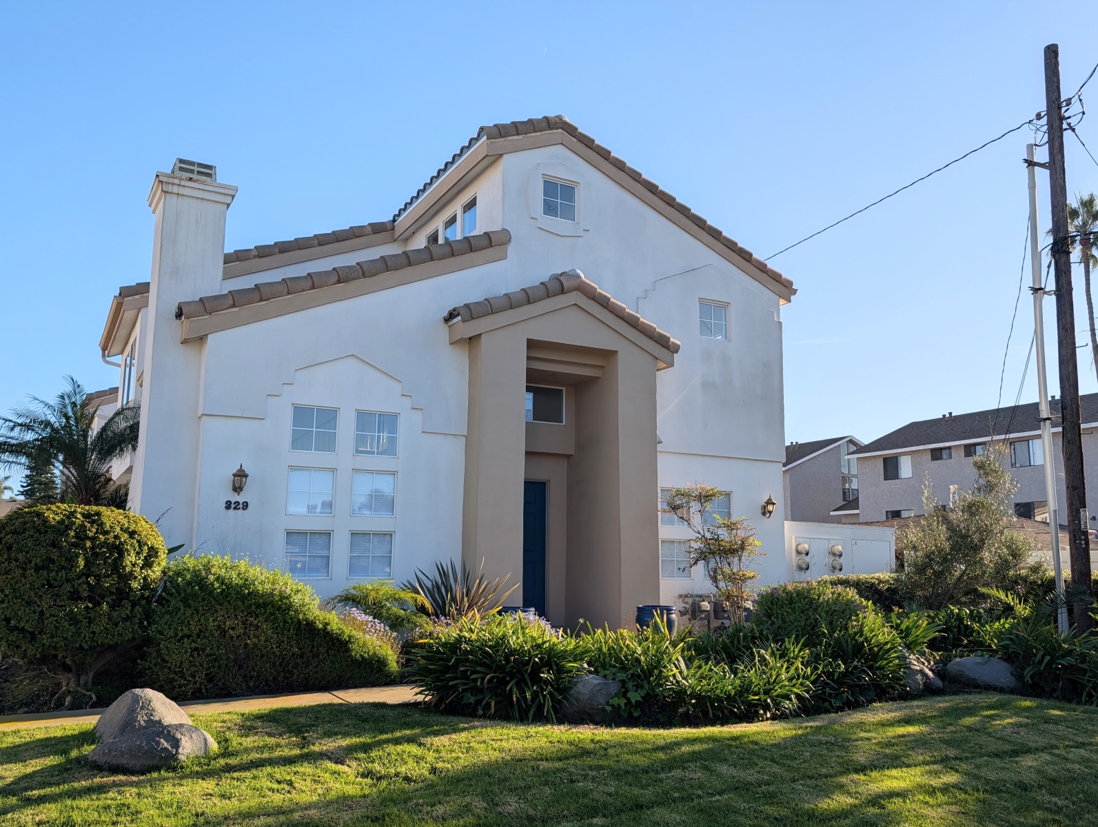 329 CHESTNUT , CARLSBAD, CA 92008