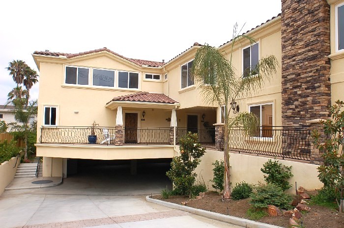 3416 GARFIELD #104, CARLSBAD, CA 92008