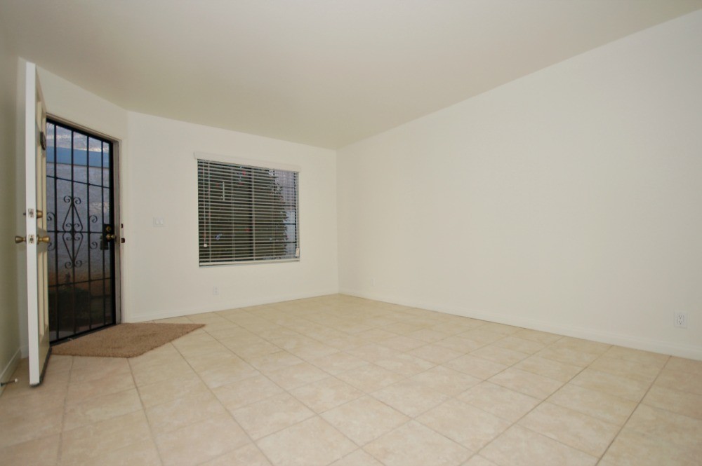 380-382 Acacia Avenue, Carlsbad, CA 92008 380-382 Acacia Avenue, Carlsbad, CA 92008