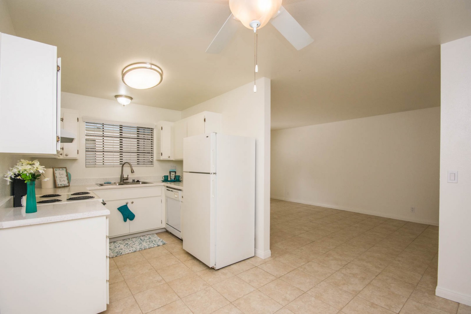 380-382 Acacia Avenue, Carlsbad, CA 92008 380-382 Acacia Avenue, Carlsbad, CA 92008