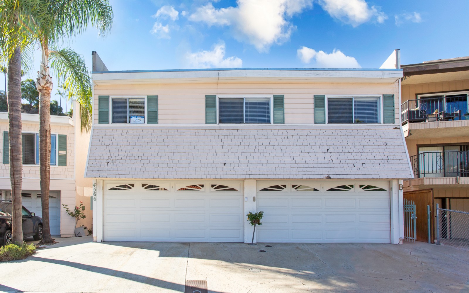 4560 - 4566 COVE DR., CARLSBAD, CA 92008