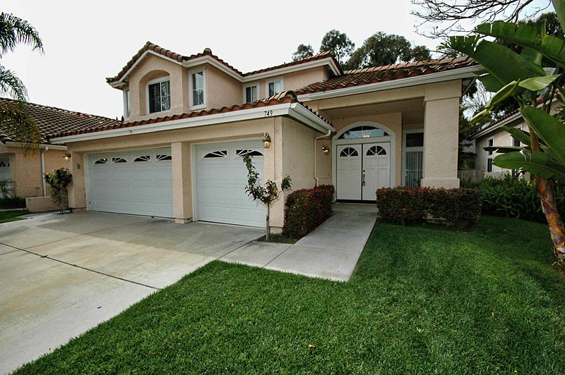 749 MOSAIC CIRCLE, OCEANSIDE, CA 92057