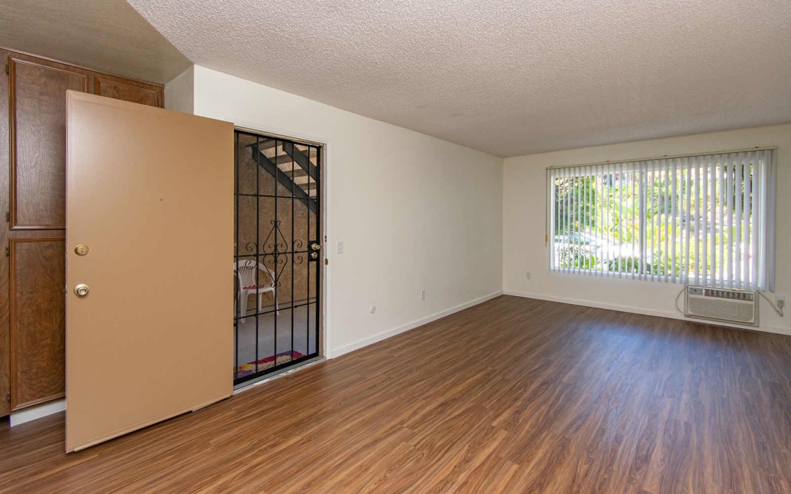 7717 Tommy Street, San Diego, CA 92119 7717 Tommy Street, San Diego, CA 92119