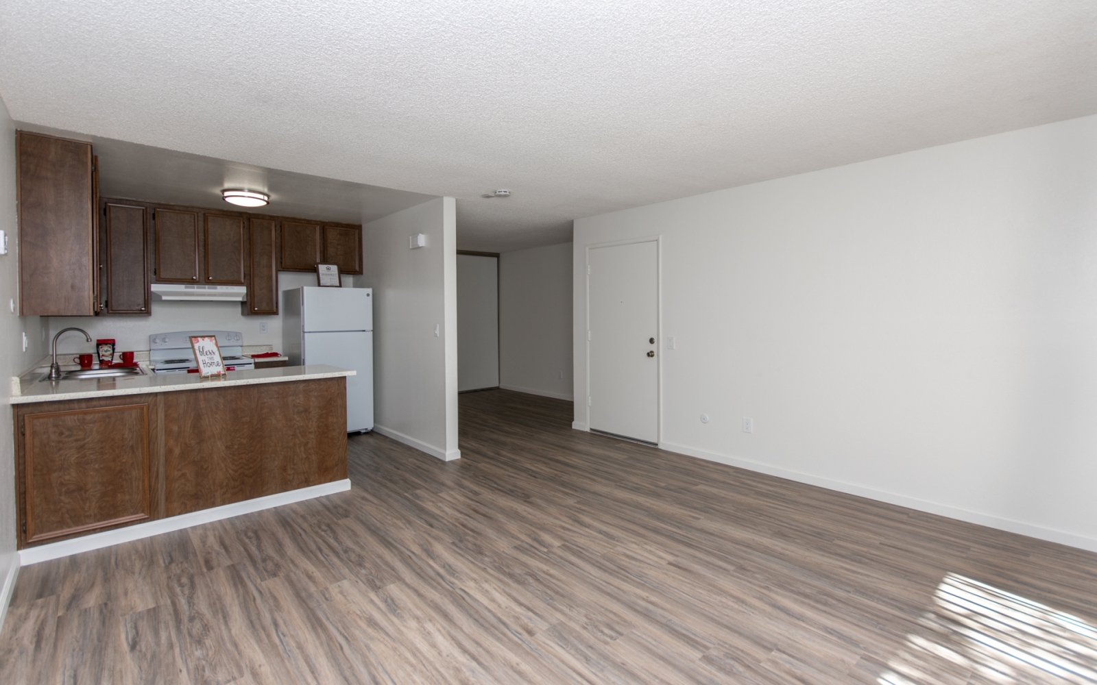 7717 Tommy Street, San Diego, CA 92119 7717 Tommy Street, San Diego, CA 92119