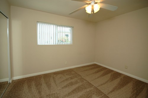 965 Laguna Drive, Carlsbad, CA 92008 965 Laguna Drive, Carlsbad, CA 92008